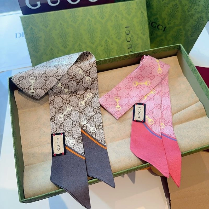 Gucci Silk Lightweight 272913