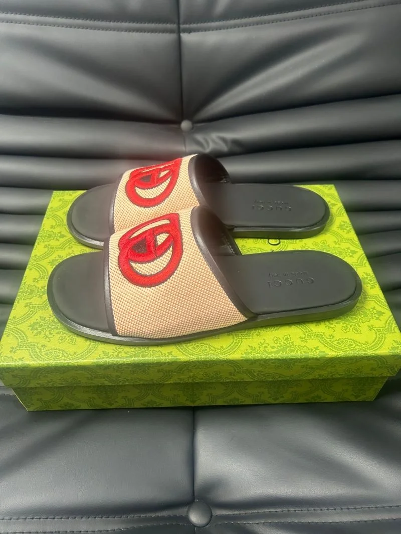 WrinkleFree Gucci Slippers 23991