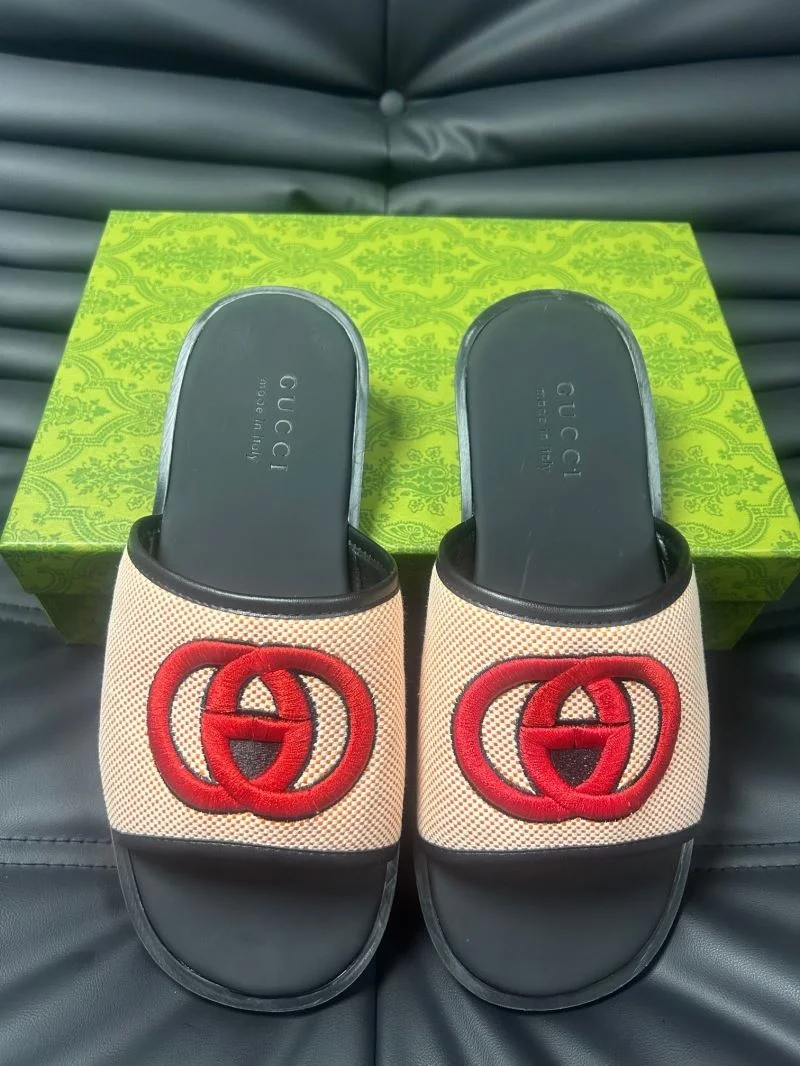 WrinkleFree Gucci Slippers 23991