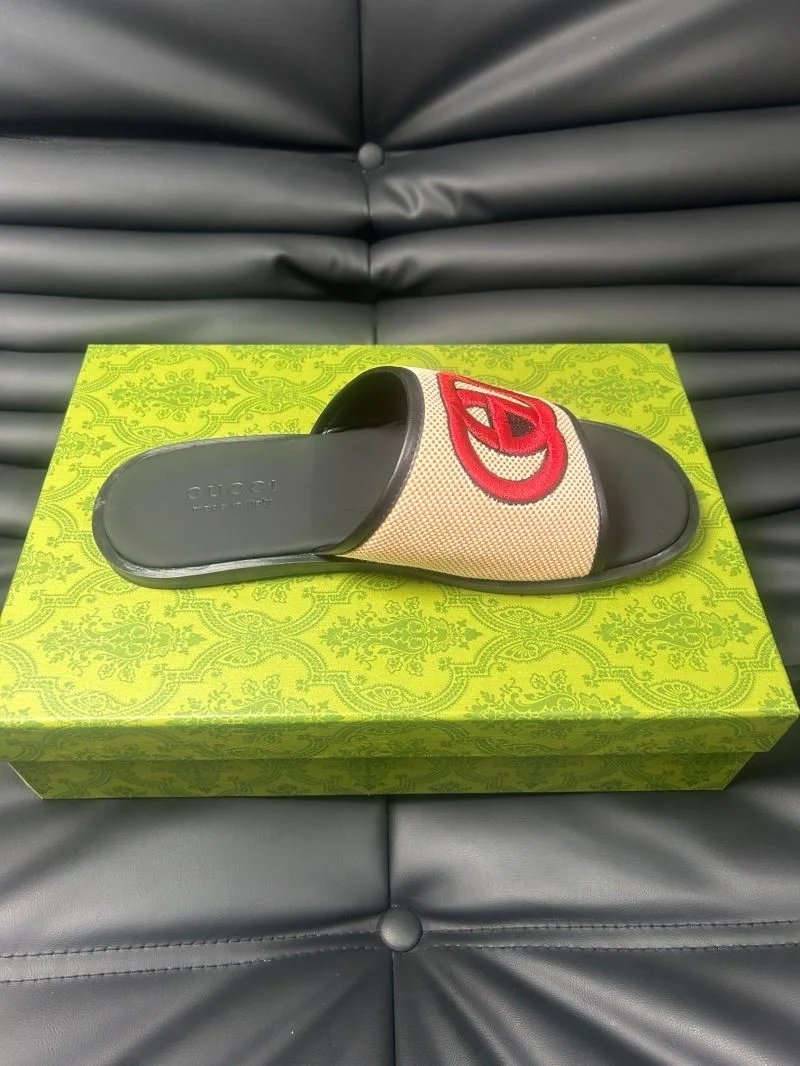 WrinkleFree Gucci Slippers 23991