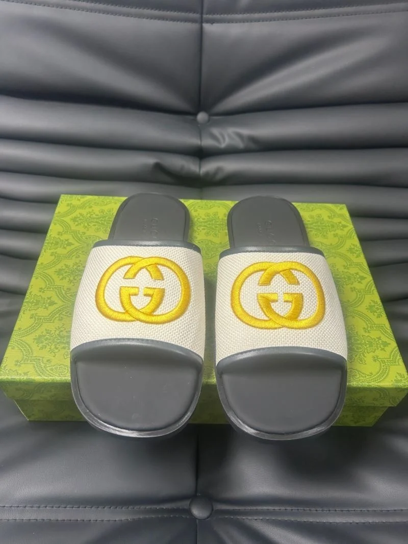 Durable Gucci Slippers 23988