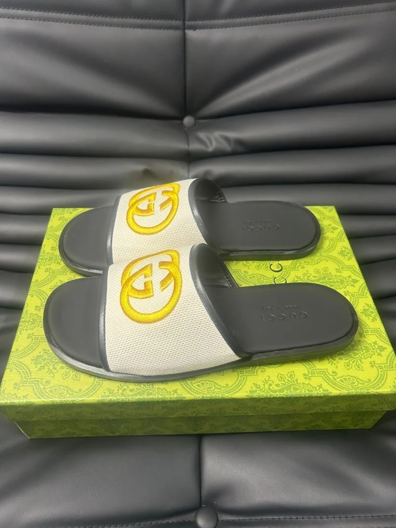 Durable Gucci Slippers 23988