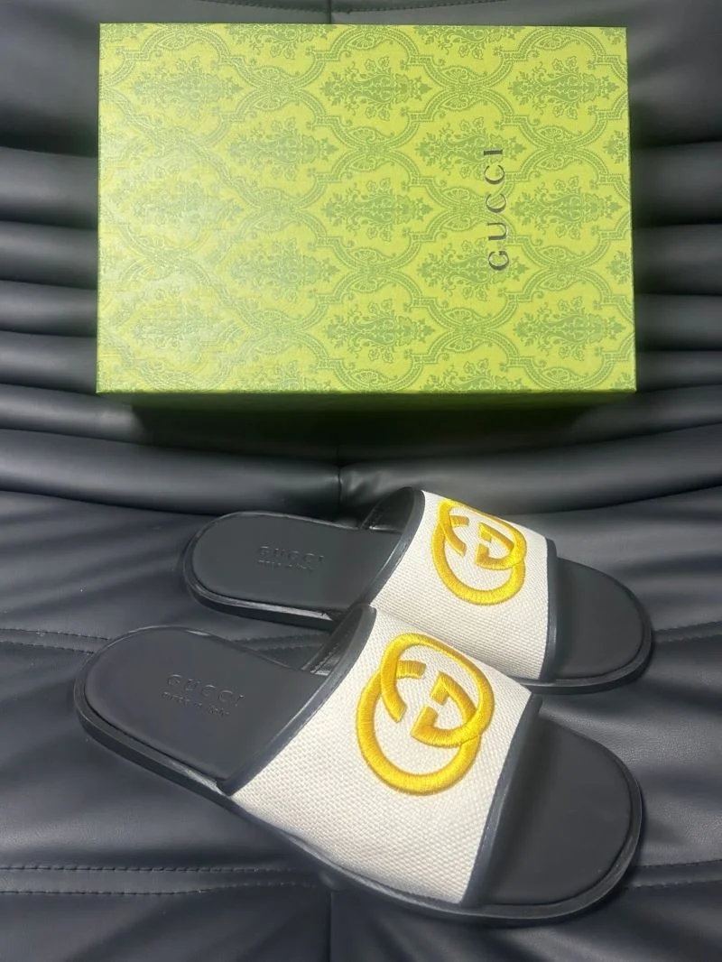 Durable Gucci Slippers 23988