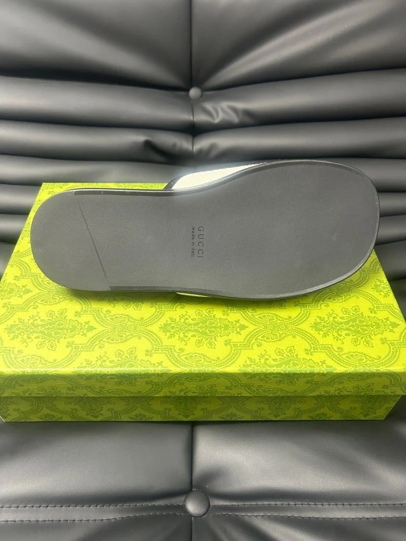 Durable Gucci Slippers 23988