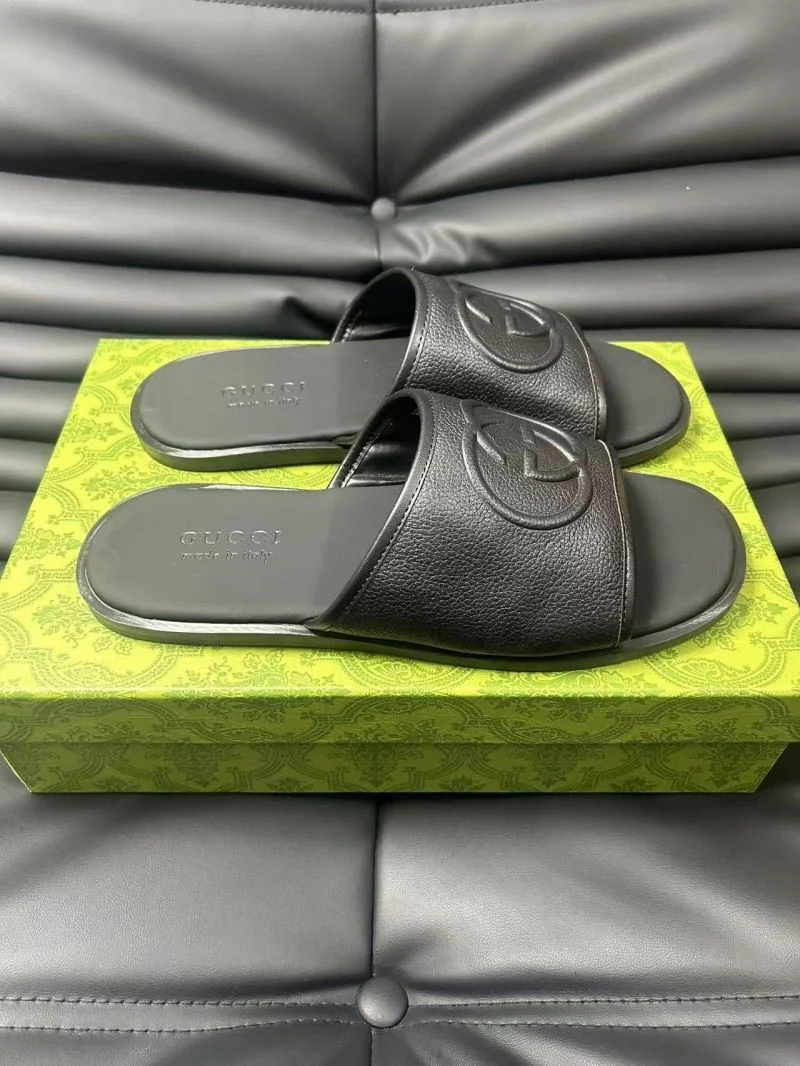 Gucci Slippers Attractive 23980