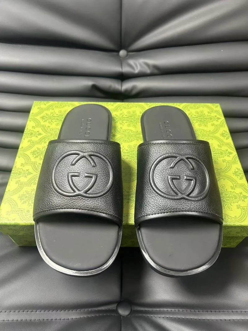 Gucci Slippers Attractive 23980