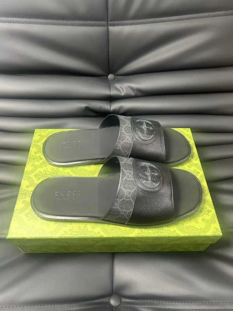 Classic Gucci Slippers 23982