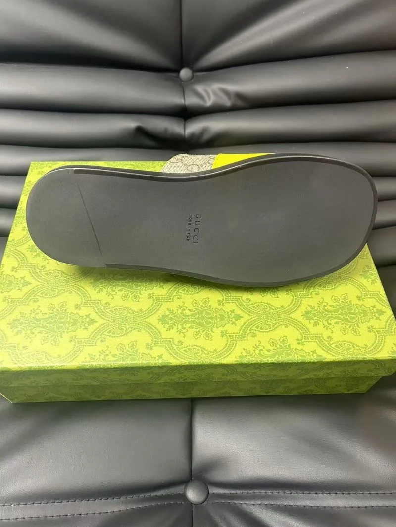 Contemporary Gucci Slippers 23978