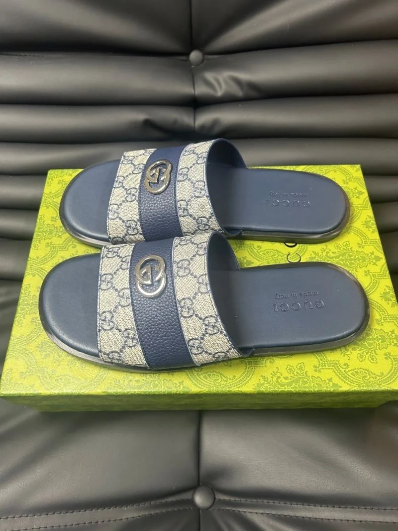 RelaxedFit Gucci Slippers 23979