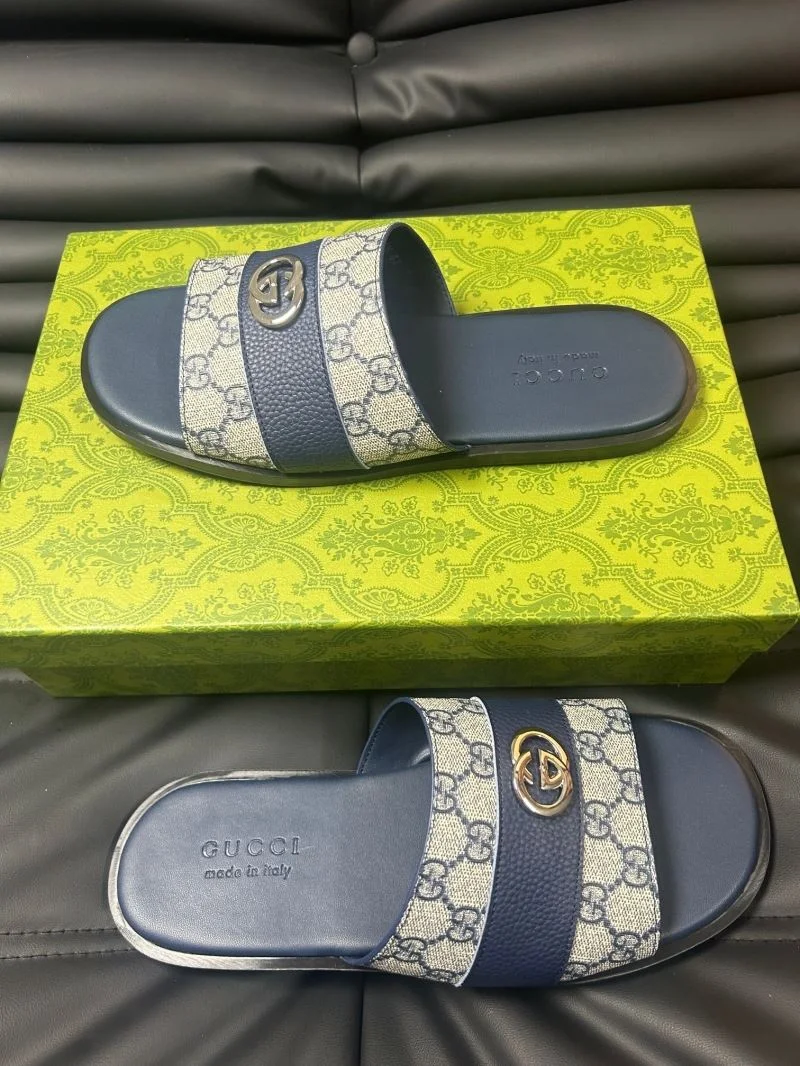 RelaxedFit Gucci Slippers 23979
