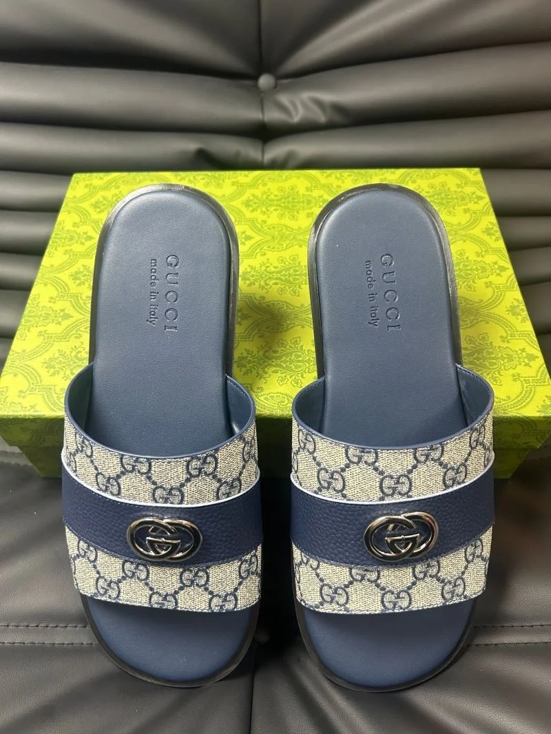 RelaxedFit Gucci Slippers 23979