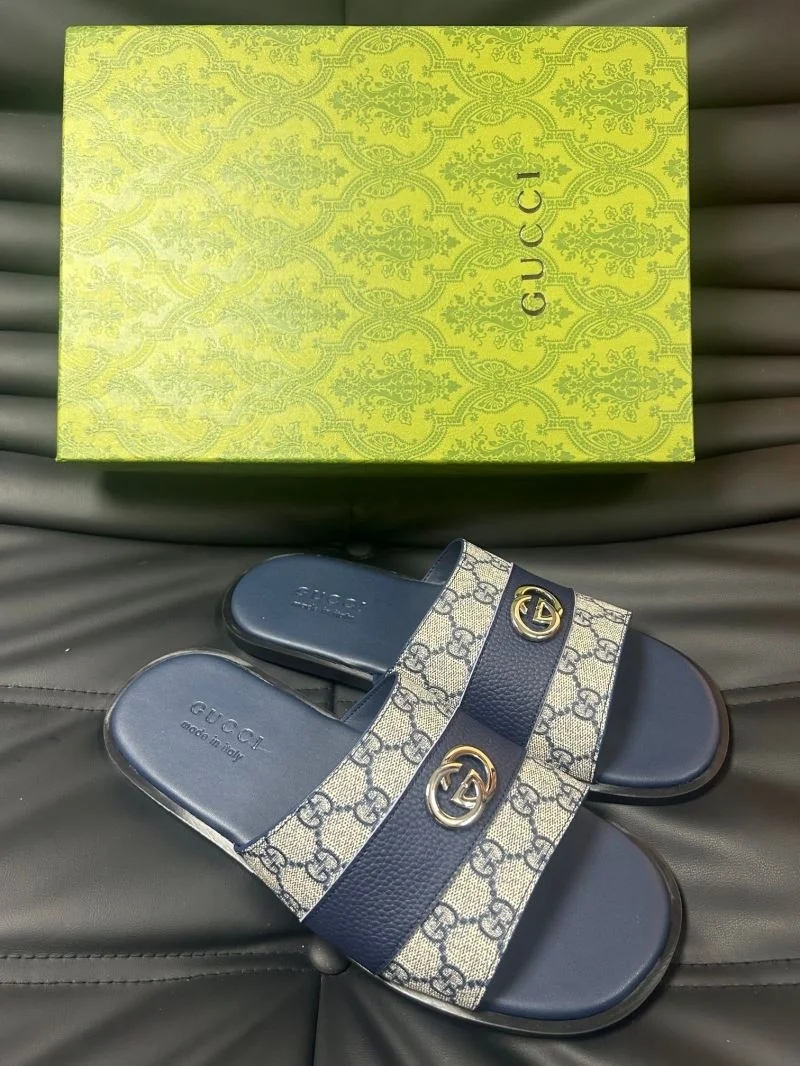 RelaxedFit Gucci Slippers 23979