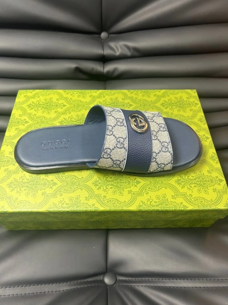 RelaxedFit Gucci Slippers 23979