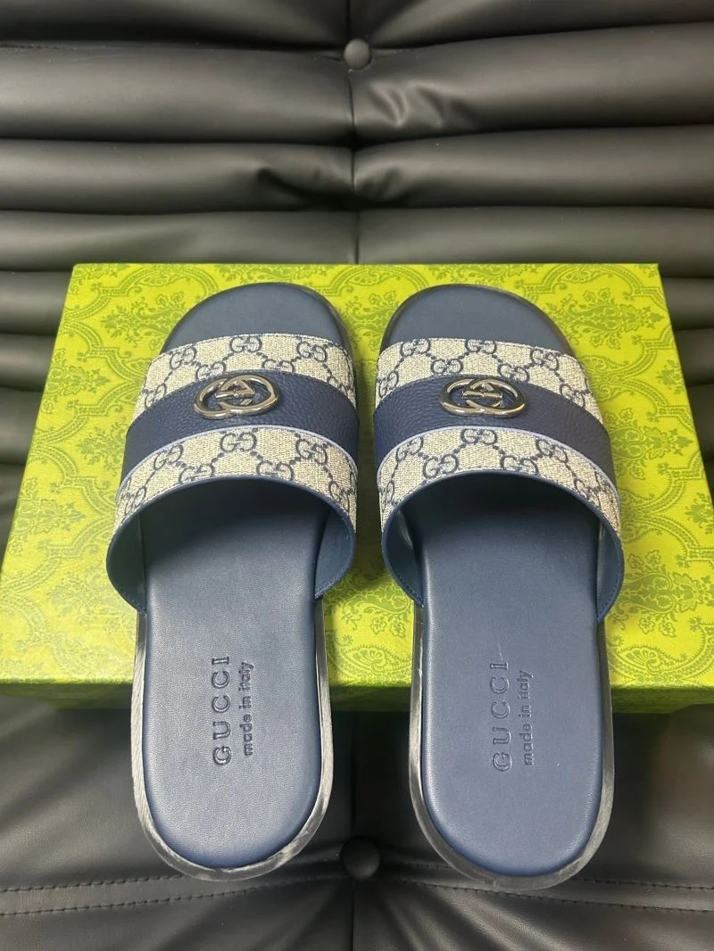 RelaxedFit Gucci Slippers 23979