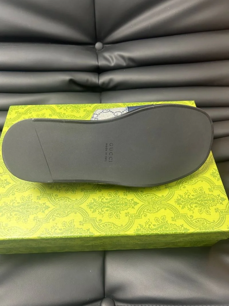 RelaxedFit Gucci Slippers 23979