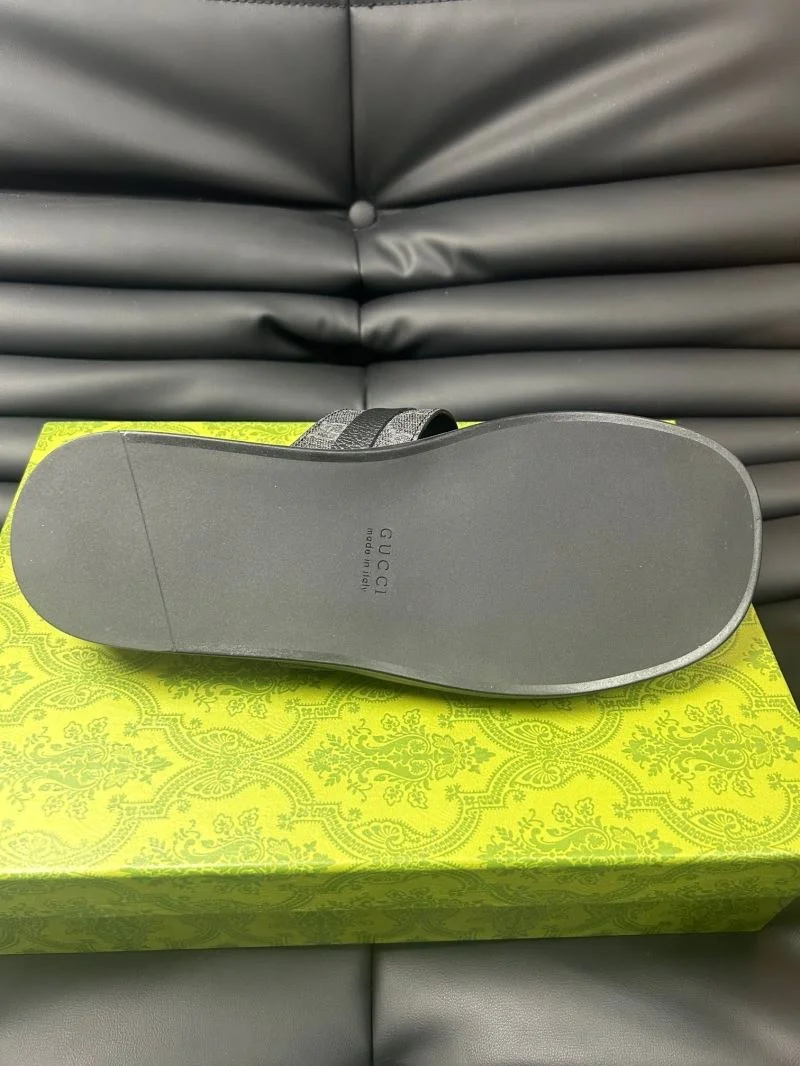 SoftTouch Gucci Slippers 23985