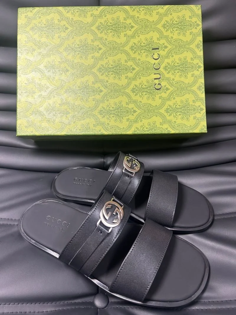 Gucci Slippers UrbanChic 23984