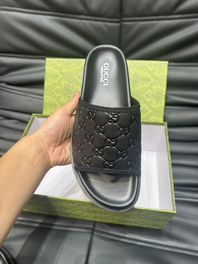 Gucci Slippers WeatherProof 23955