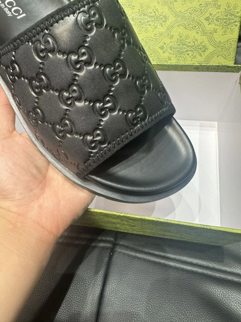Gucci Slippers WeatherProof 23955