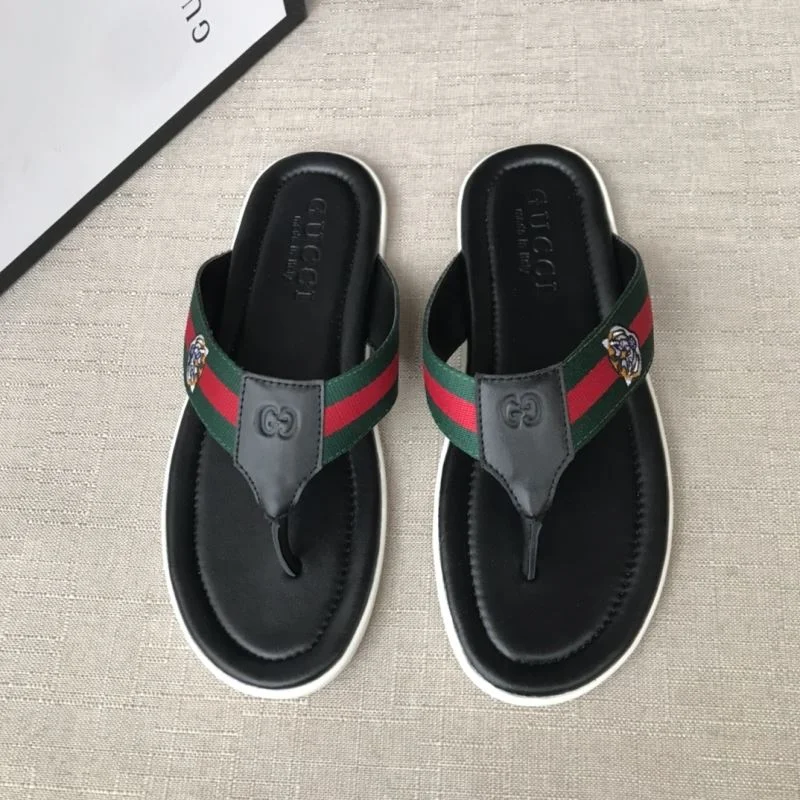 Trendy Gucci Slippers 23938