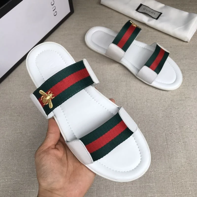 Gucci Slippers WellDesigned 23917