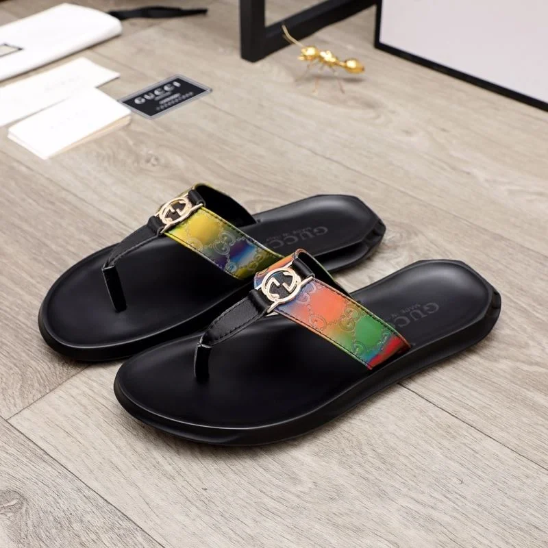 Versatile Gucci Slippers 23901