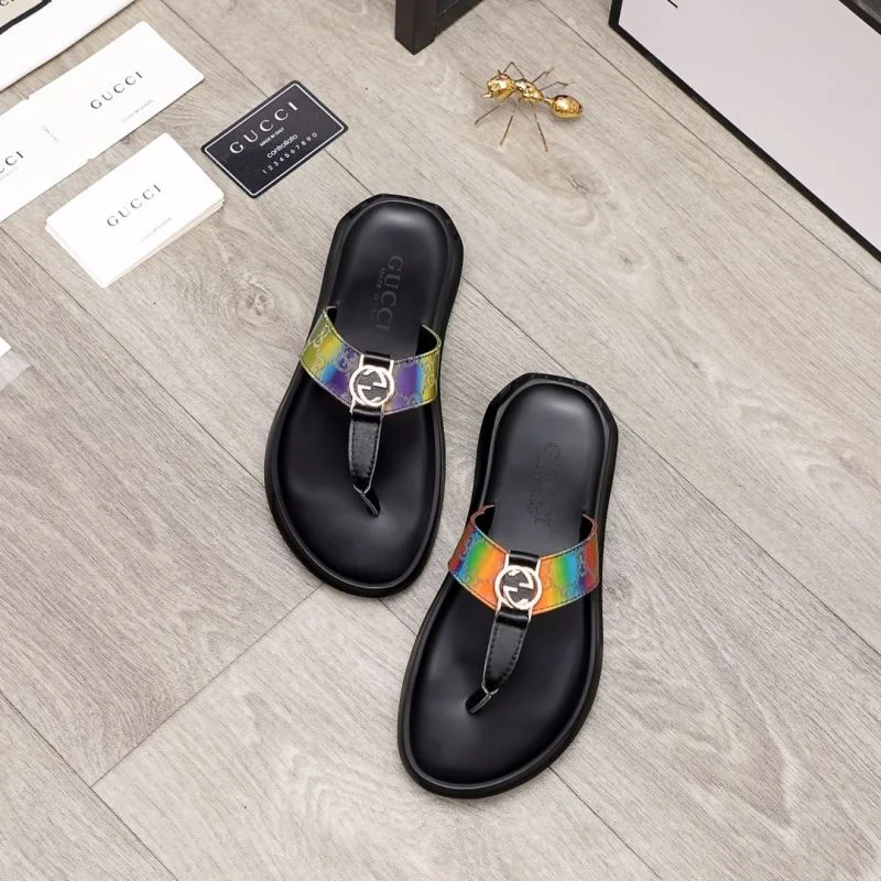 Versatile Gucci Slippers 23901