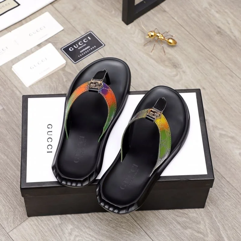 Versatile Gucci Slippers 23901
