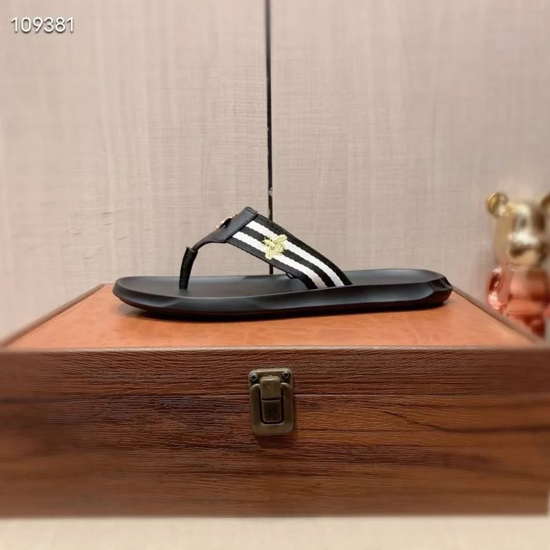 Gucci Slippers Attractive 23876