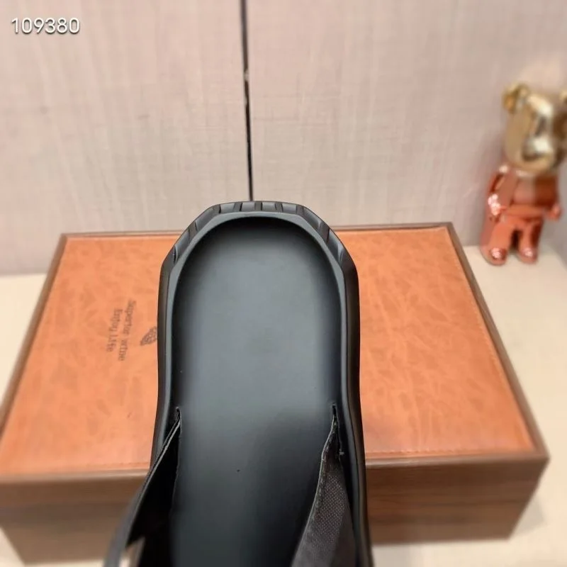 Durable Gucci Slippers 23894
