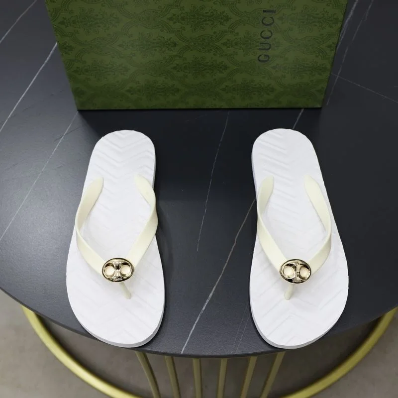 Resilient Gucci Slippers 23865