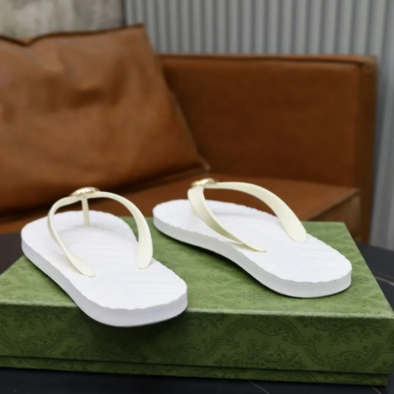 Resilient Gucci Slippers 23865