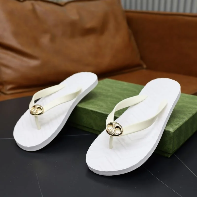 Resilient Gucci Slippers 23865