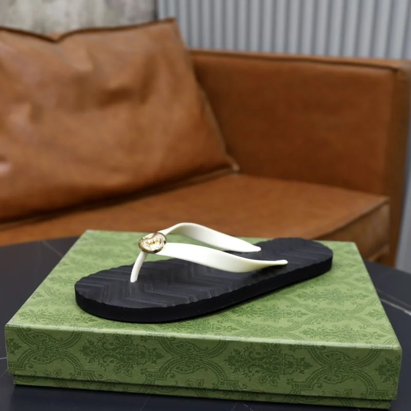 Minimalist Gucci Slippers 23866
