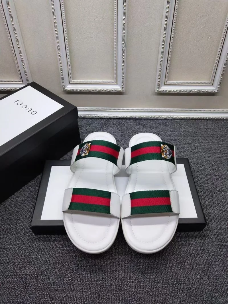 Gucci Slippers WellDesigned 23831