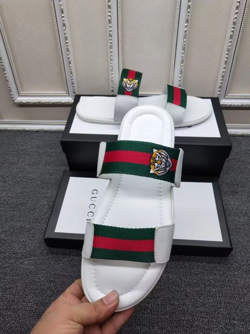 Gucci Slippers WellDesigned 23831