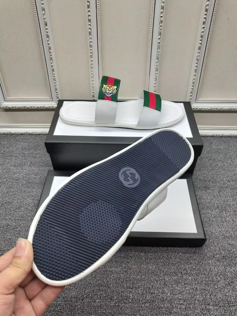 Gucci Slippers WellDesigned 23831