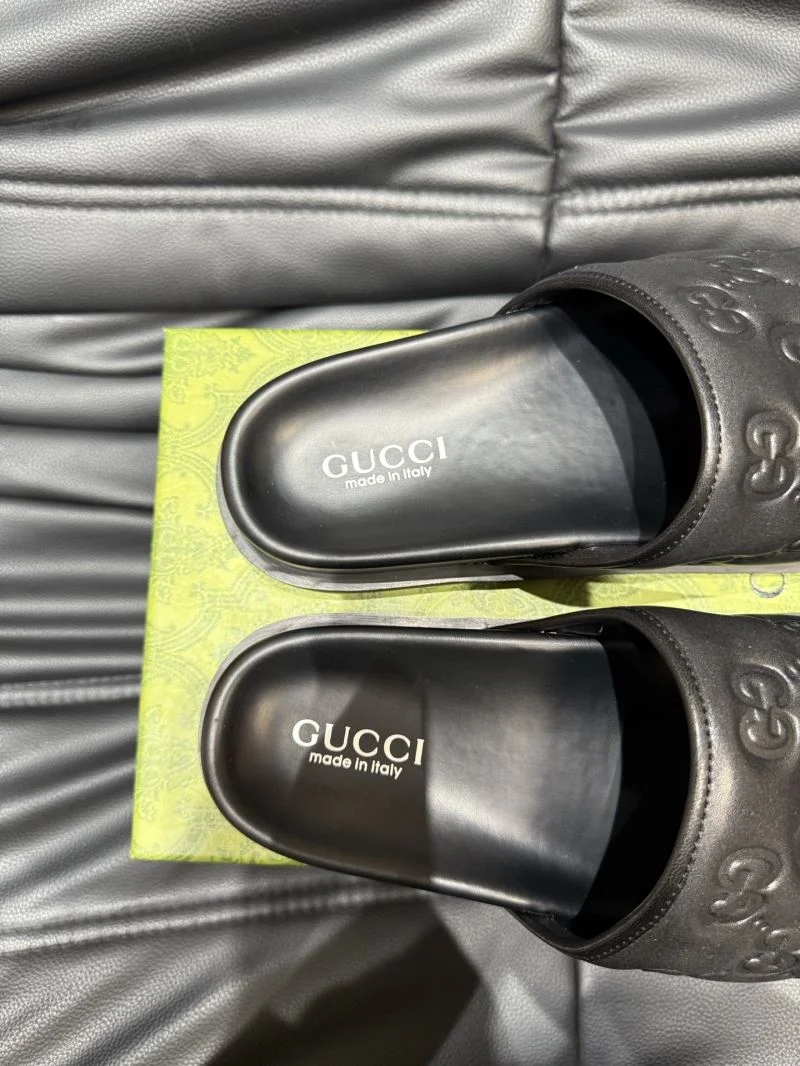 Gucci Slippers UrbanStyle 23835