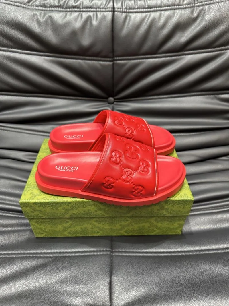 EyeCatching Gucci Slippers 23816
