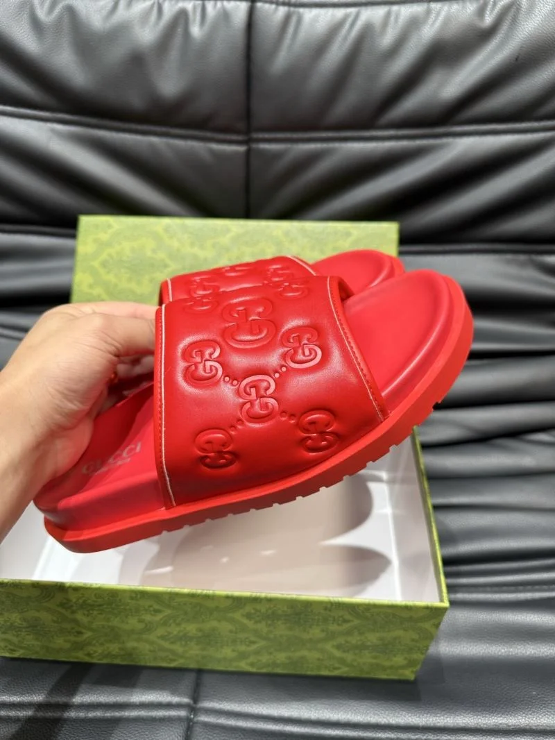 EyeCatching Gucci Slippers 23816