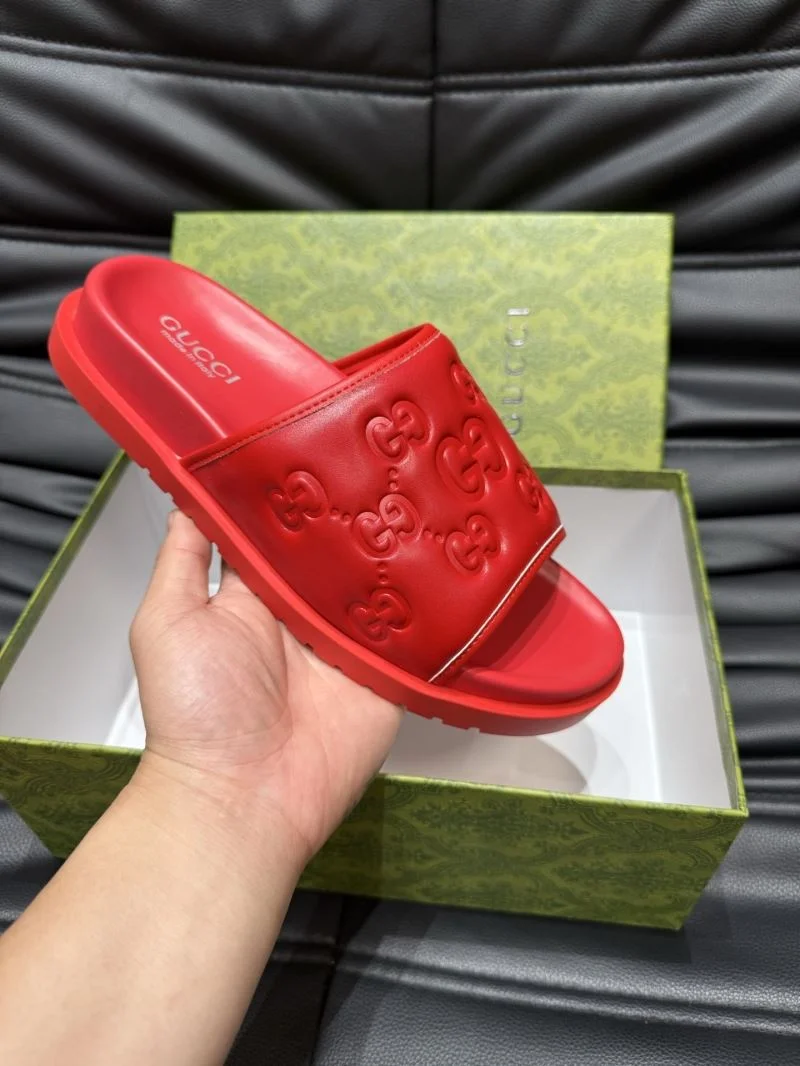 EyeCatching Gucci Slippers 23816