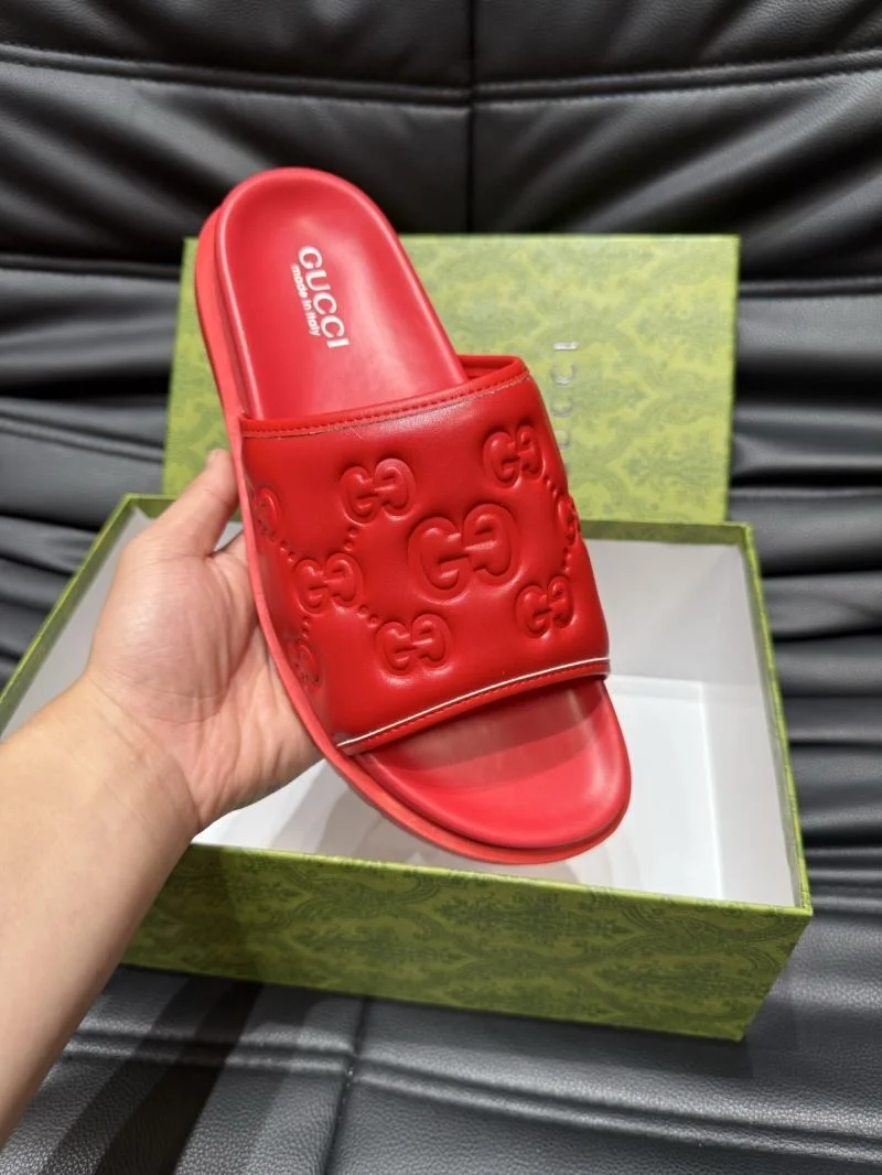 EyeCatching Gucci Slippers 23816