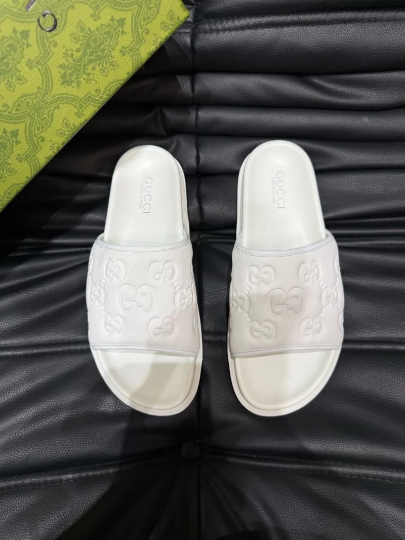 Gucci Slippers Sleek 23829