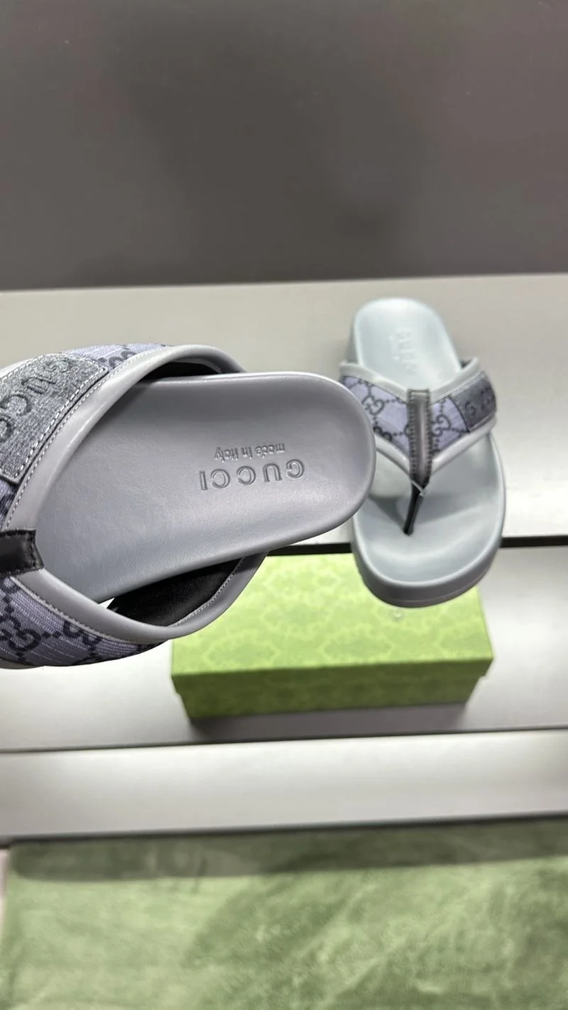 Bright Gucci Slippers 23842