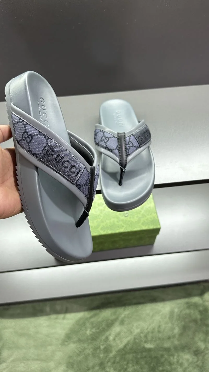 Bright Gucci Slippers 23842