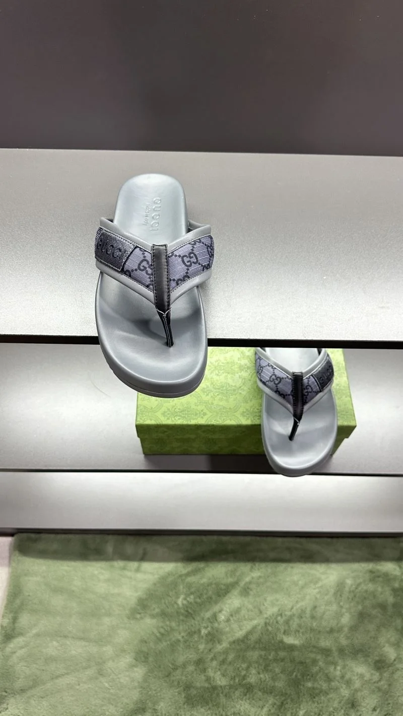 Bright Gucci Slippers 23842
