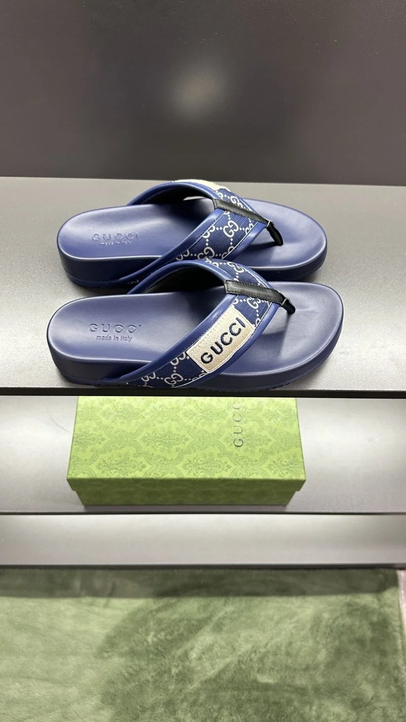 Gucci Slippers Compact 23822