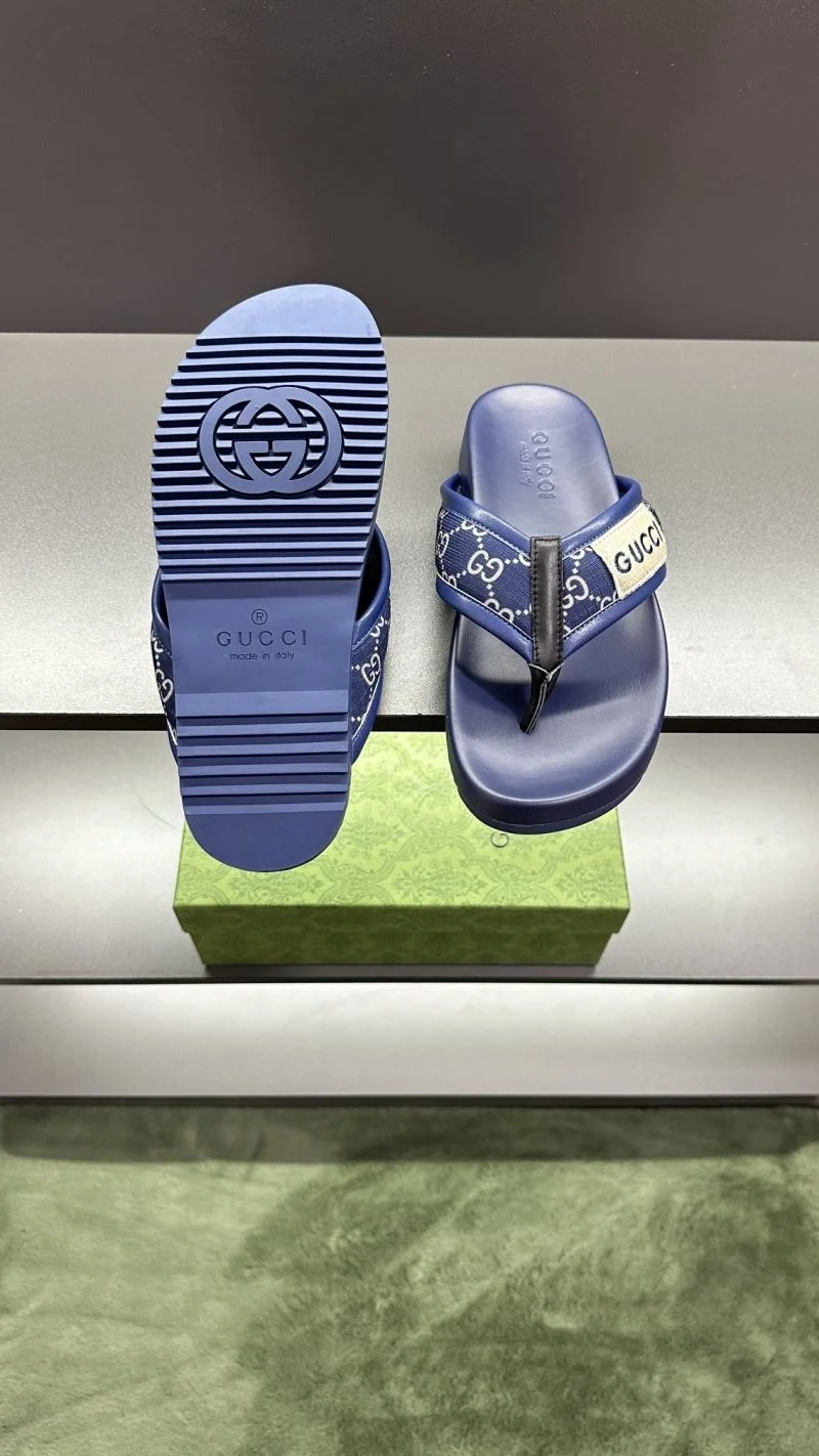 Gucci Slippers Compact 23822