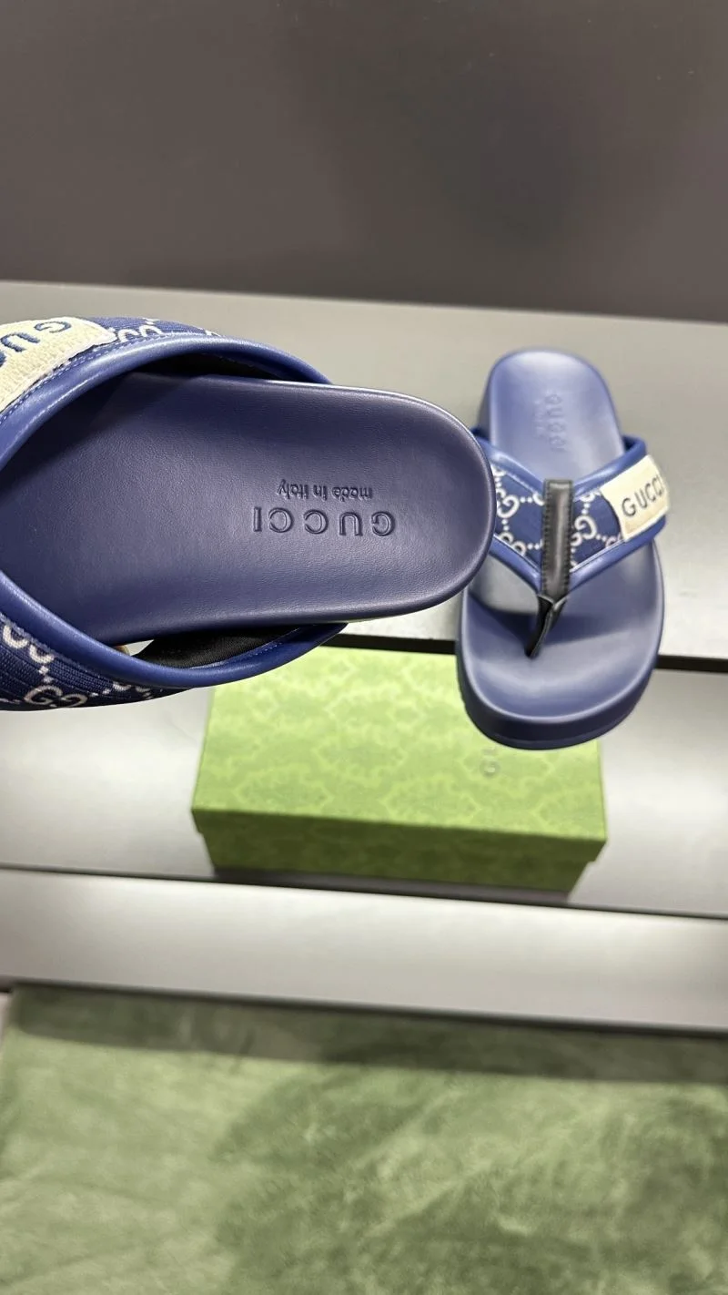 Gucci Slippers Compact 23822