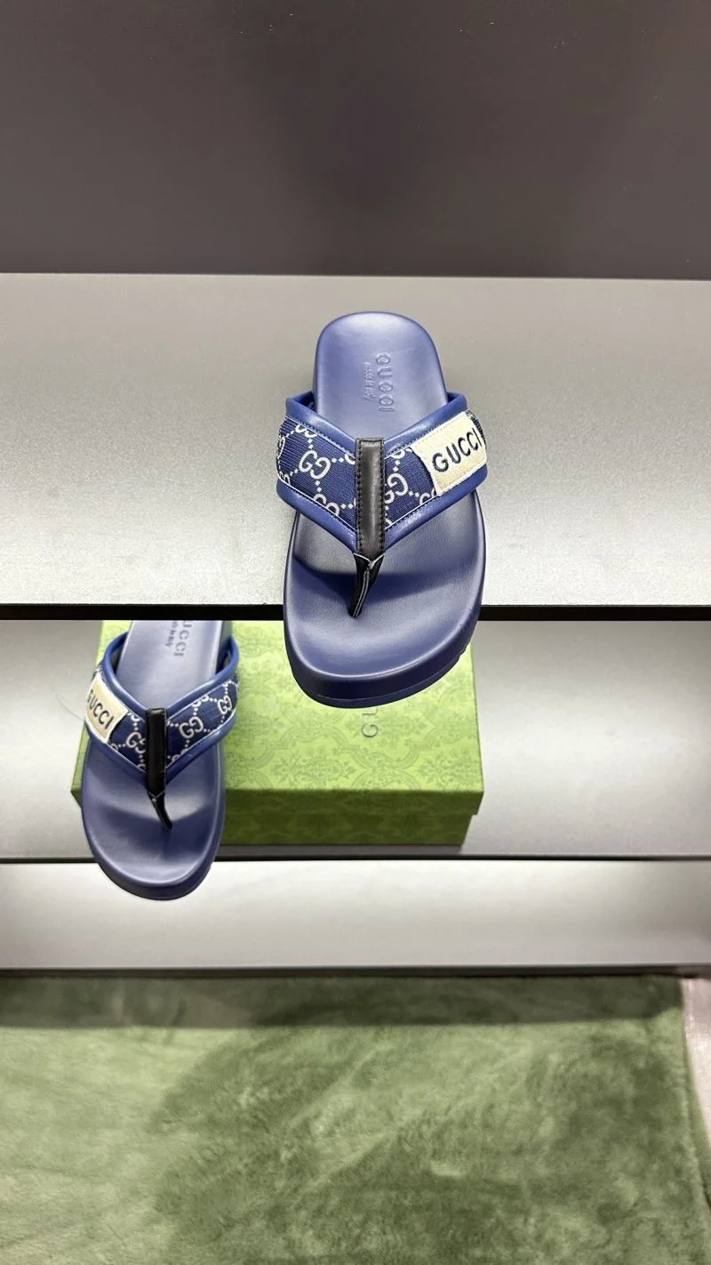 Gucci Slippers Compact 23822